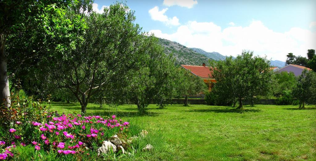 Apartments And Rooms Mare-Monti Starigrad Paklenica Extérieur photo