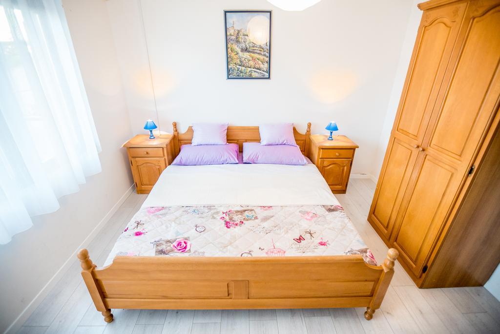 Apartments And Rooms Mare-Monti Starigrad Paklenica Extérieur photo